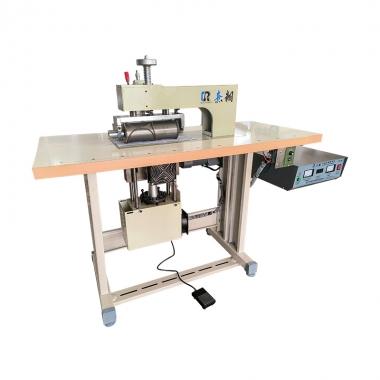 CR - 250 Ультразвуковая кружевая машина